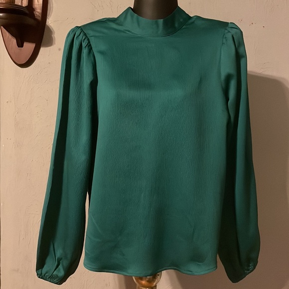 Small Express green mock neck long sleeve button back peep hole blouse top - Picture 2 of 15
